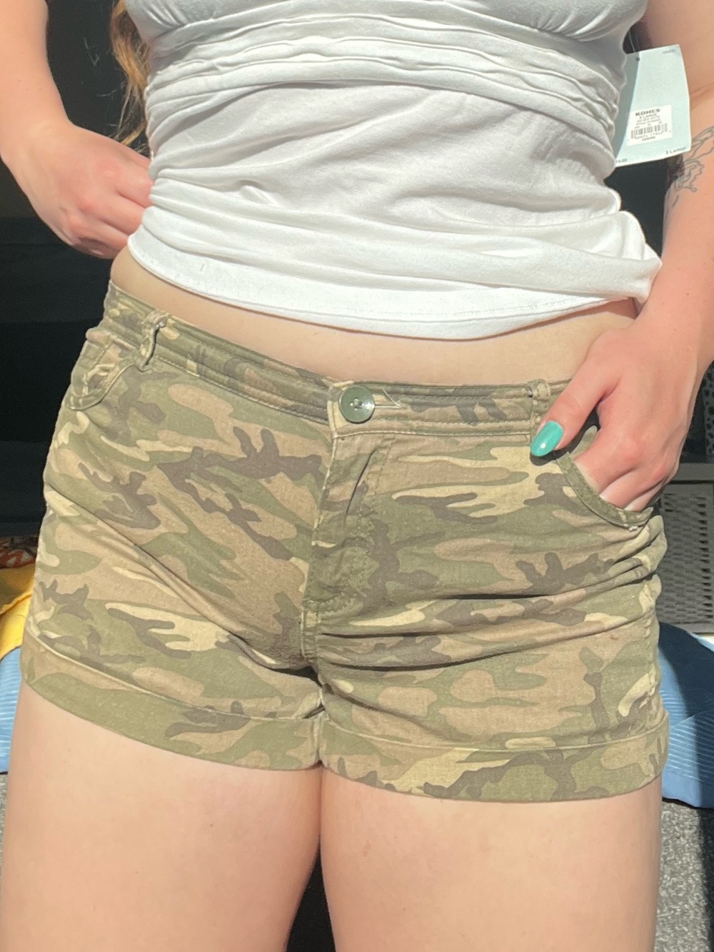 Low-rise camo shorts